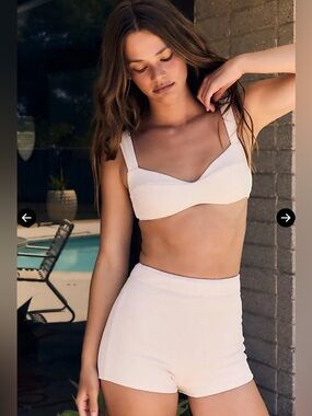 Peony Cream Ribbed High Waisted Swim Shorts Size L